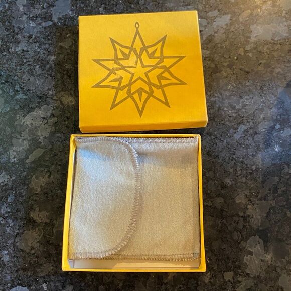 1978 MMA Gold Covered Christmas Star Ornament Metropolitan Museum of Art - Picture 4 of 6